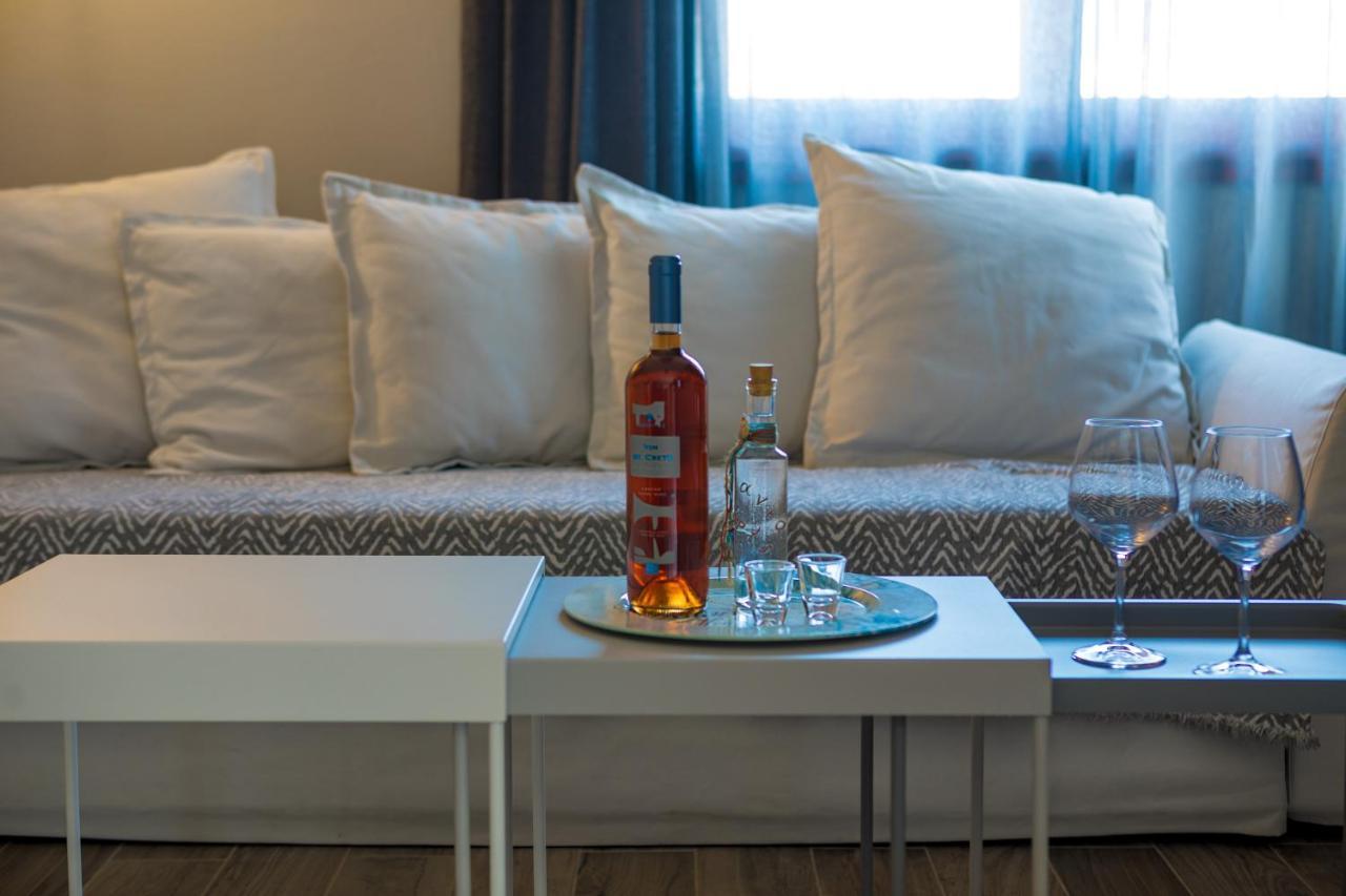 Avra Apartments Kalívesz Kültér fotó