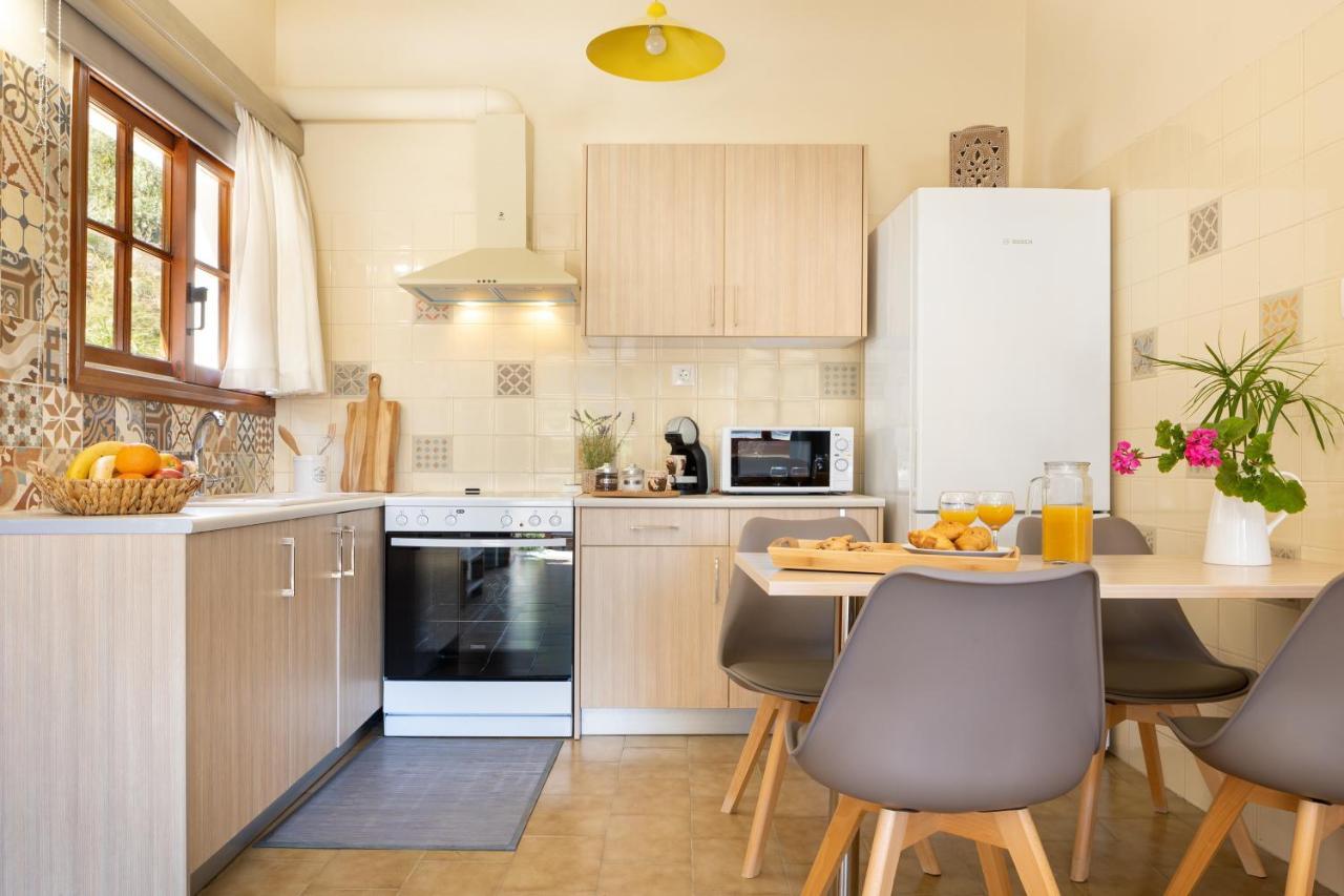 Avra Apartments Kalívesz Kültér fotó