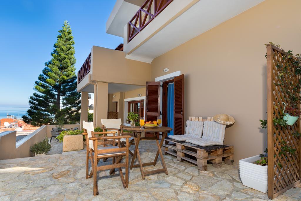 Avra Apartments Kalívesz Kültér fotó